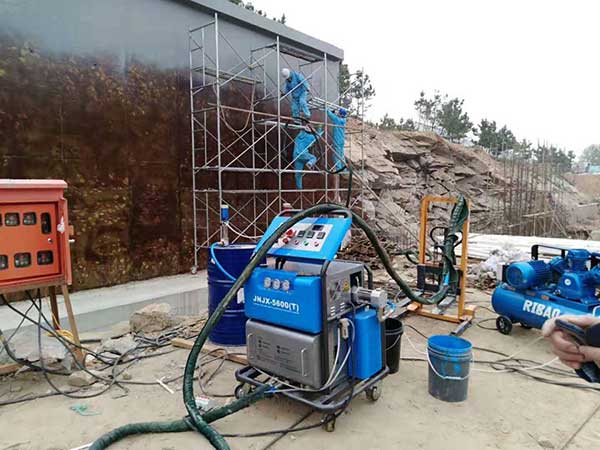 聚脲噴涂應(yīng)用(圖1) H5600T聚脲噴涂機